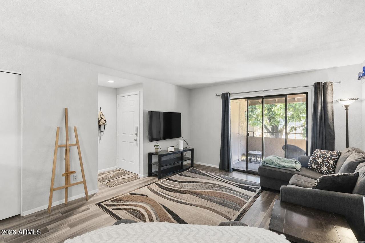 2146 W Isabella Ave. #215, Mesa, AZ 85202