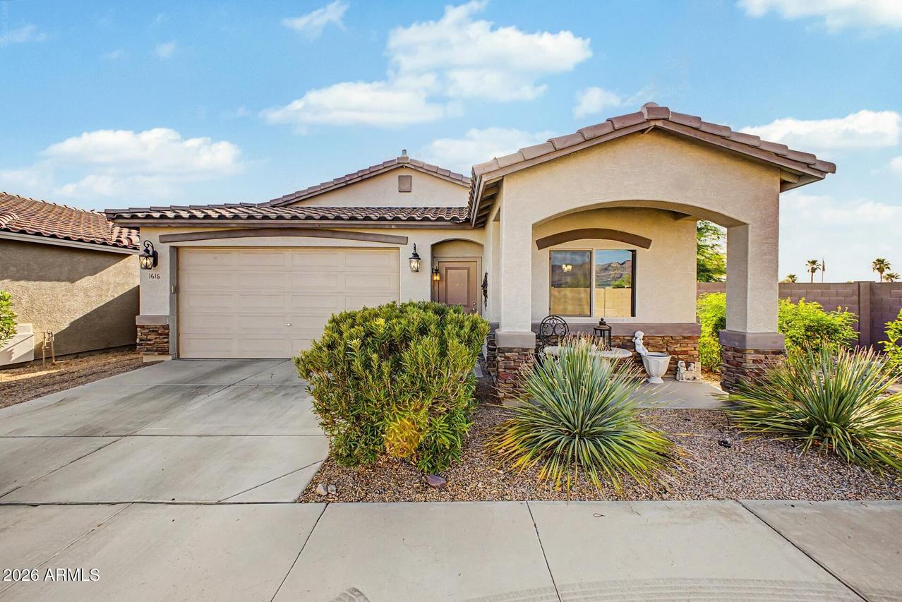 1616 S Aryelle Rd., Apache Junction, AZ 85119