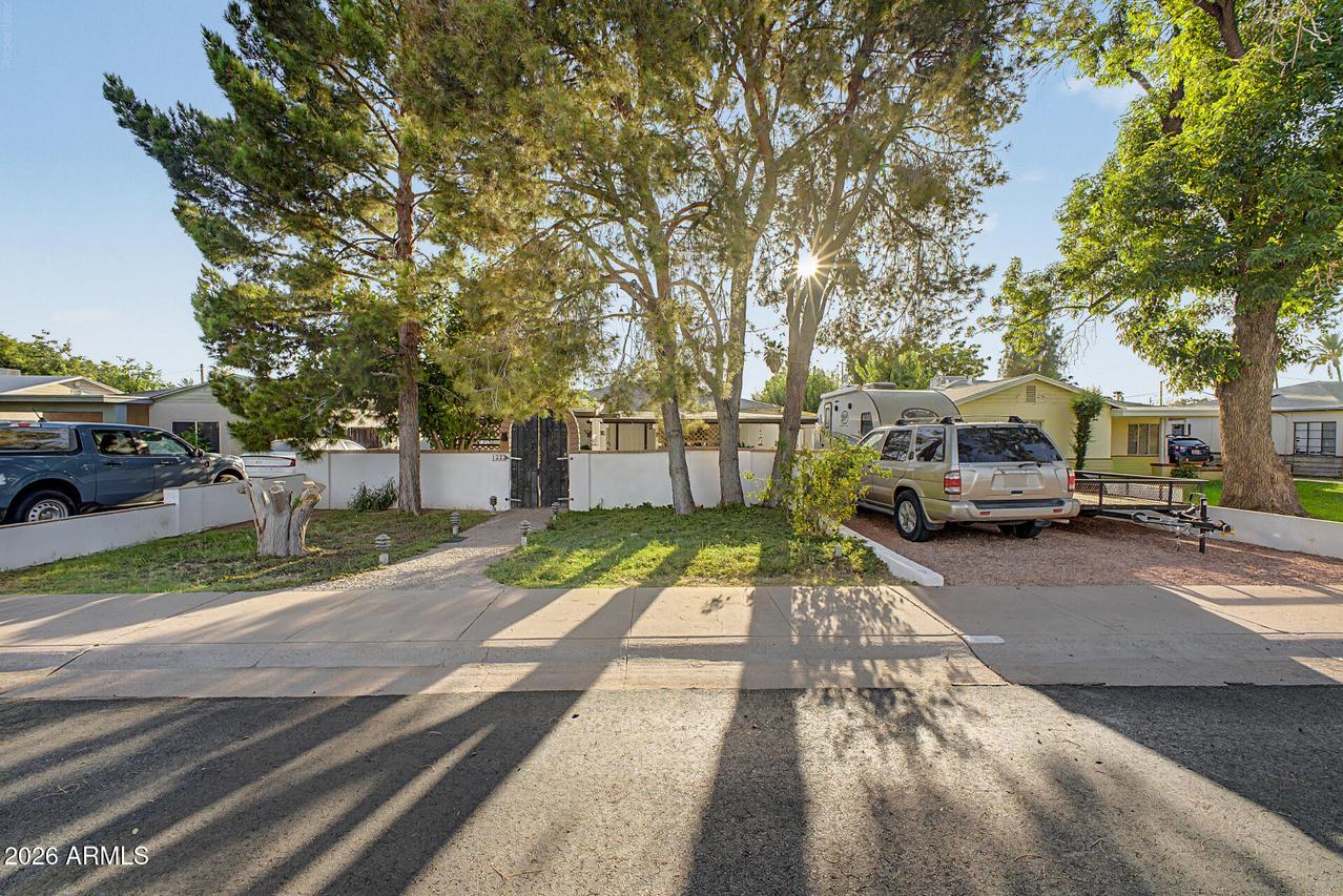 1222 S Wilson St., Tempe, AZ 85281
