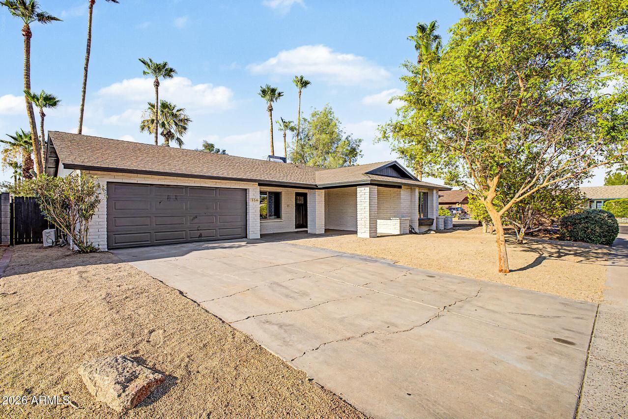 556 W Kiva Ave., Mesa, AZ 85210