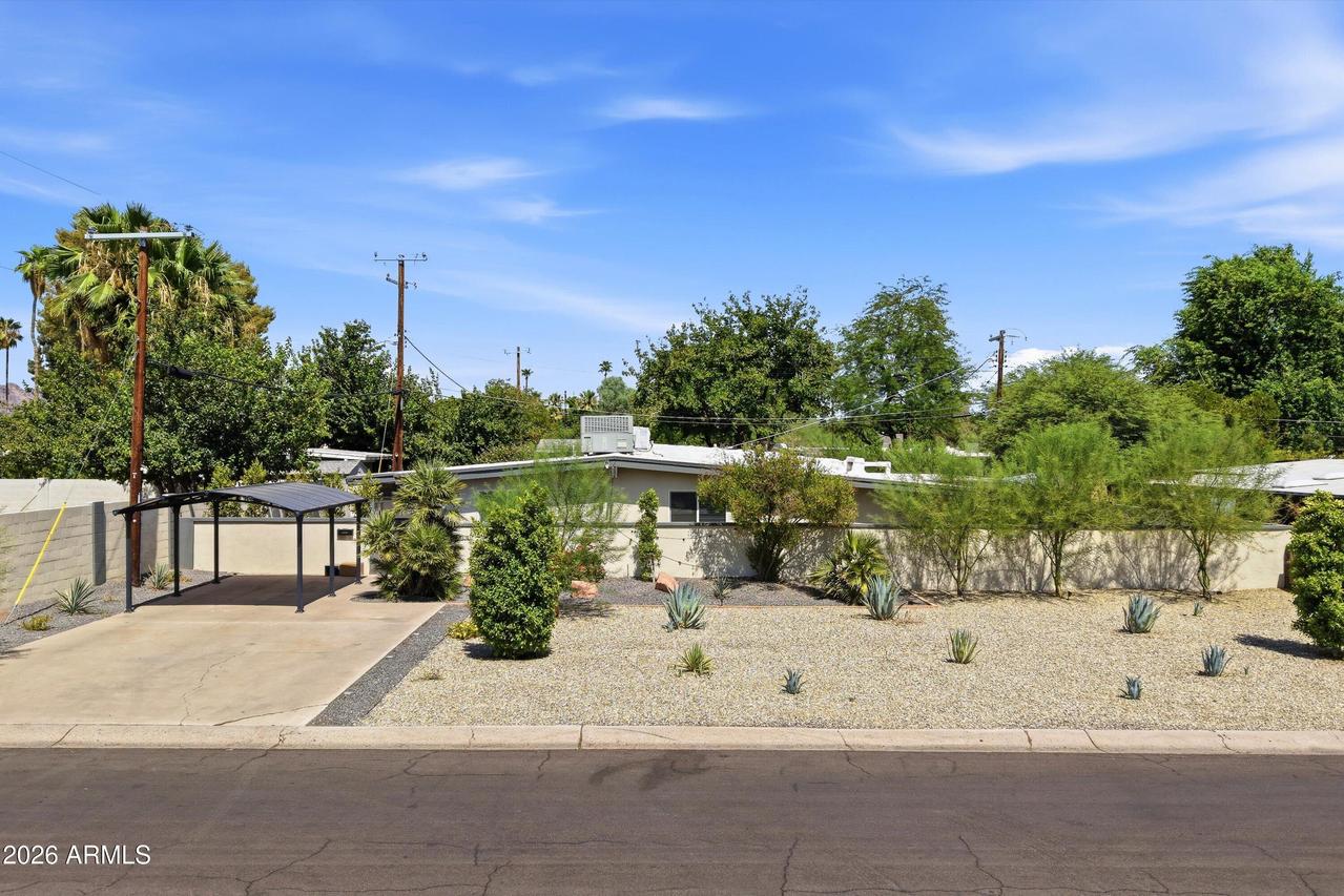 5833 N 10th St., Phoenix, AZ 85014