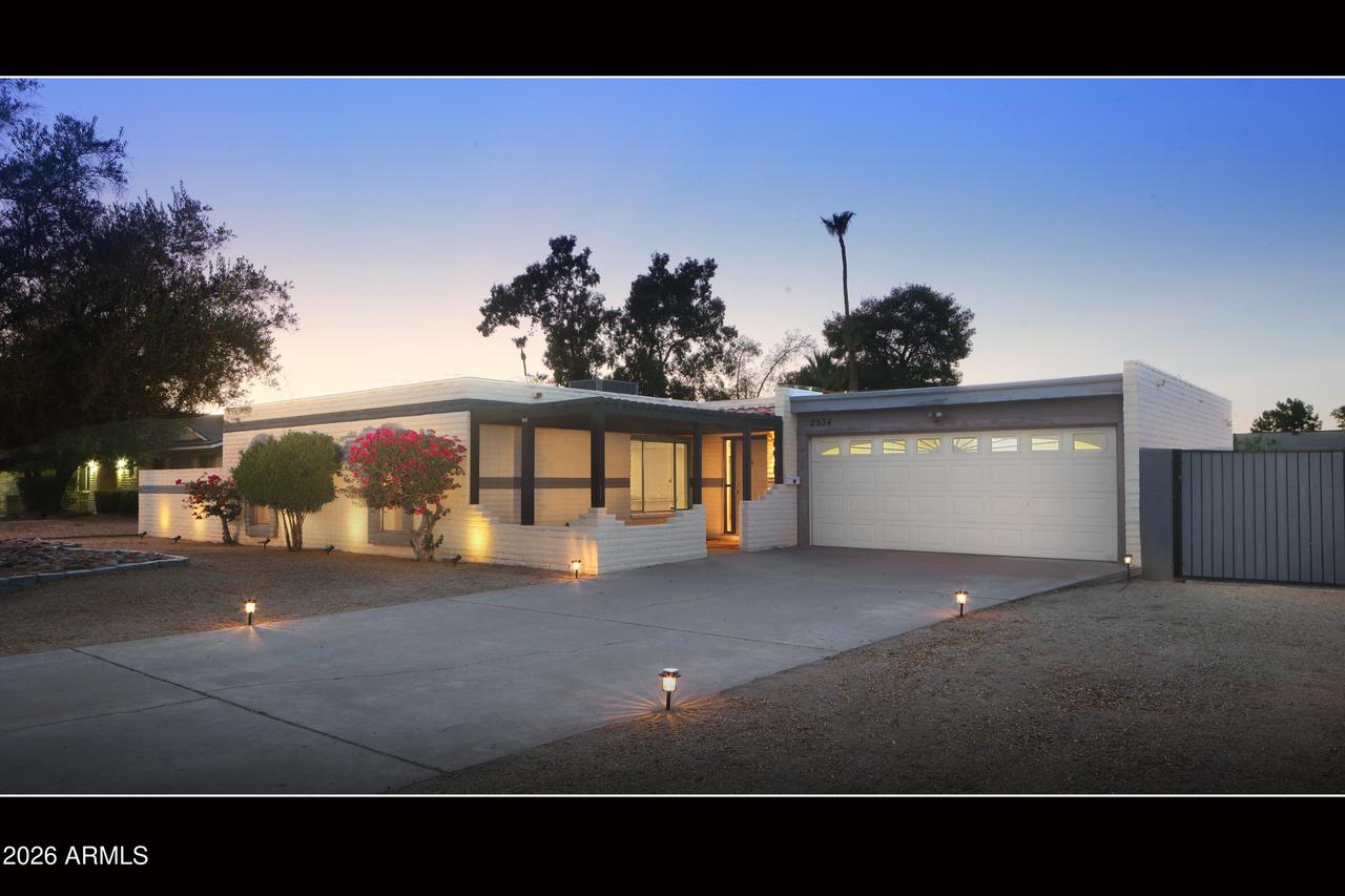 2934 E Beryl Ave., Phoenix, AZ 85028