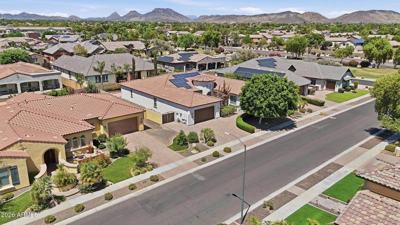 7556 W Crystal Rd., Glendale, AZ 85308