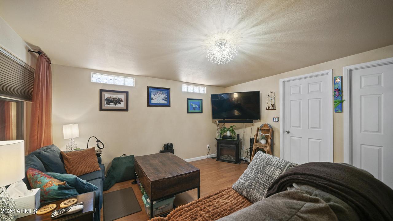 922 Nickel Dr., Apache Junction, AZ 85119
