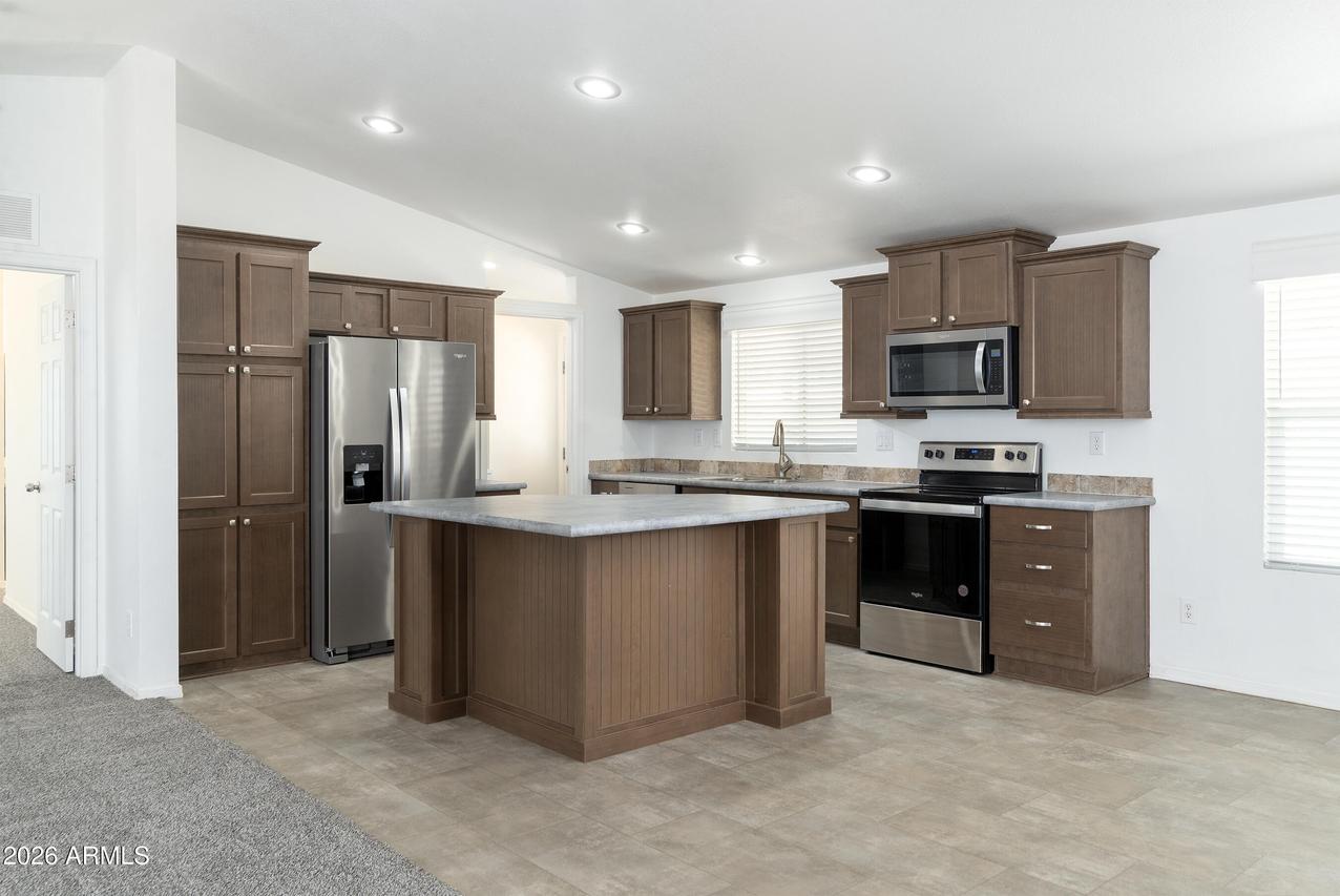 8601 N 71st Ave. #70, Glendale, AZ 85301