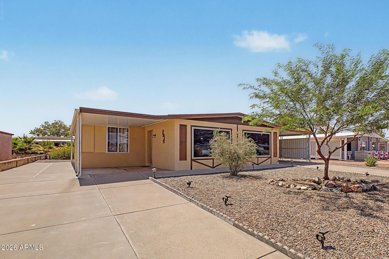 8965 E Sun Lakes Blvd., Sun Lakes, AZ 85248