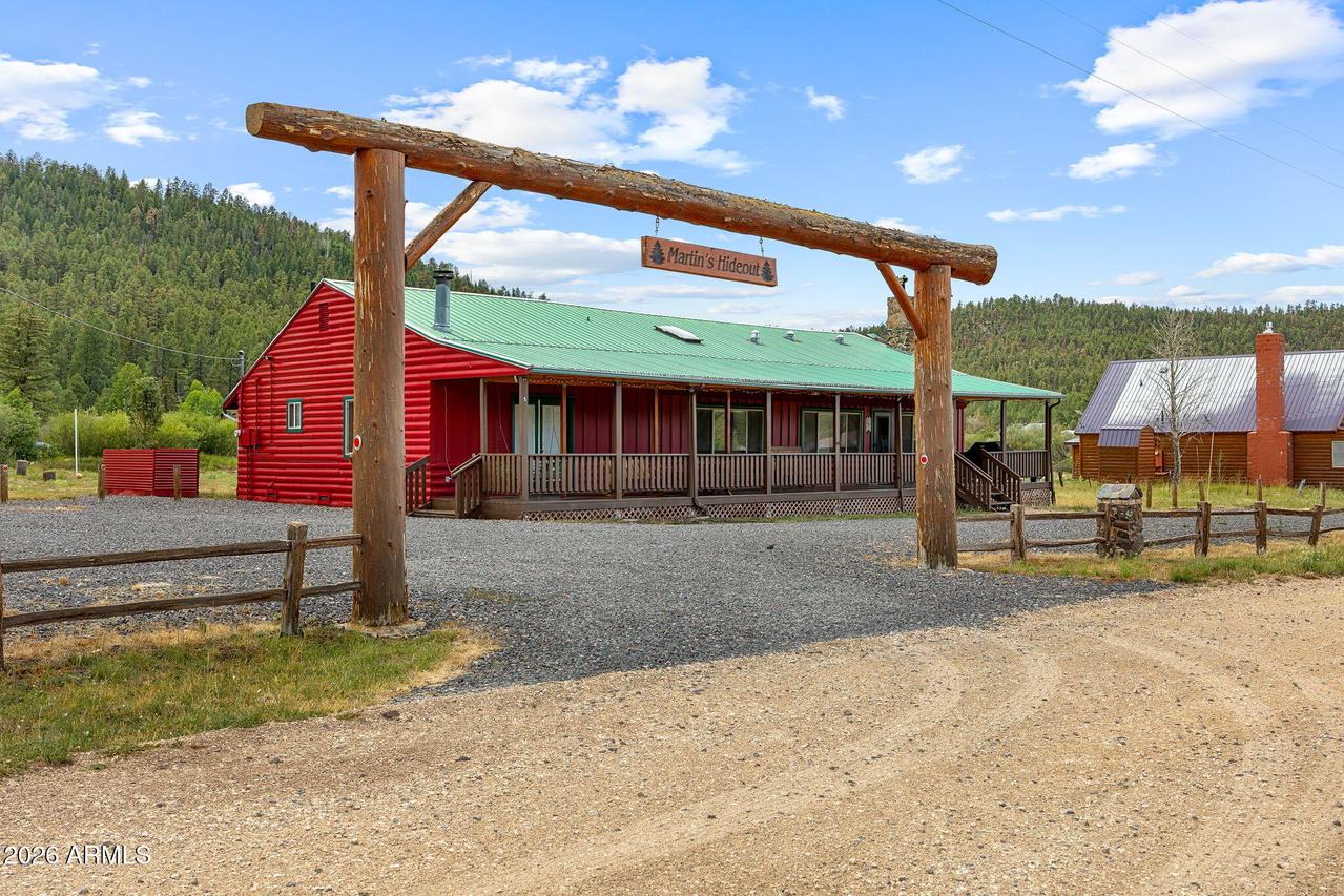 5 County Rd. #1000, Greer, AZ 85927