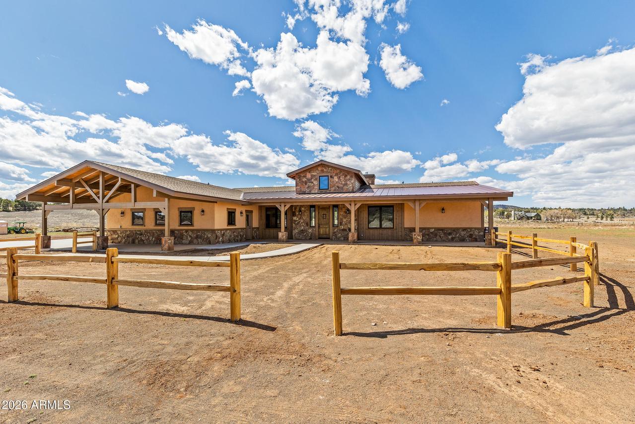 6570 Meadows Ln., Flagstaff, AZ 86004