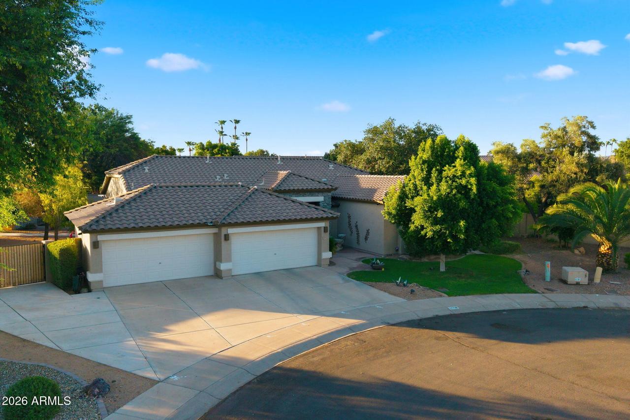 17718 N 68th Dr., Glendale, AZ 85308