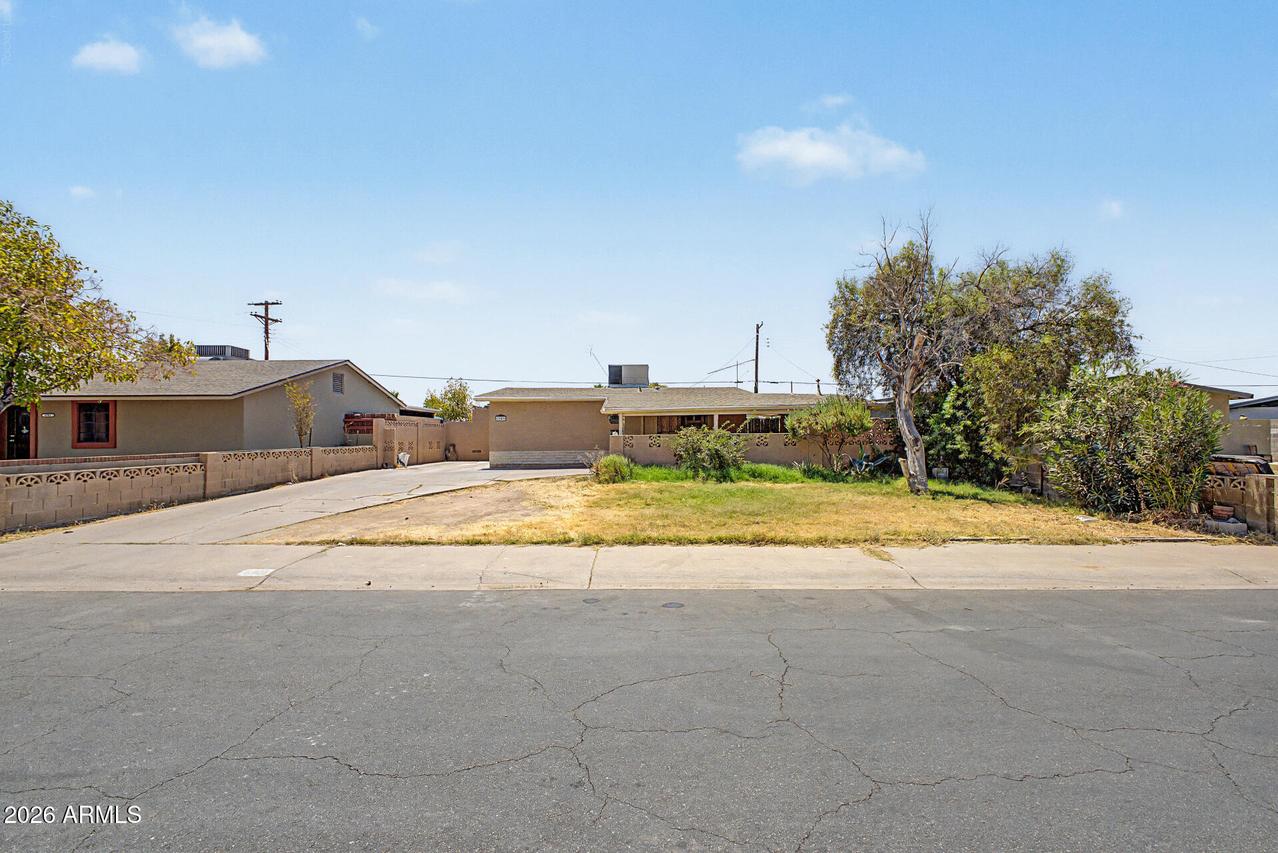 6909 W Wolf St., Phoenix, AZ 85033