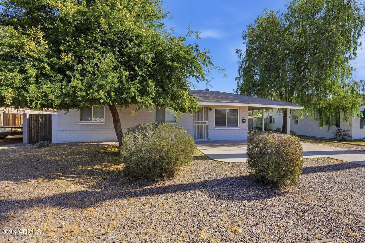 2416 W Stella Ln., Phoenix, AZ 85015