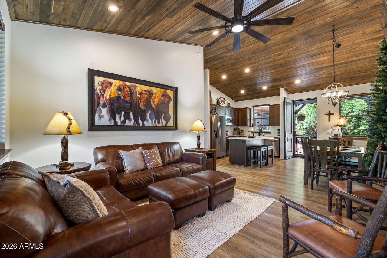 3945 W Cooley Dr., Show Low, AZ 85901