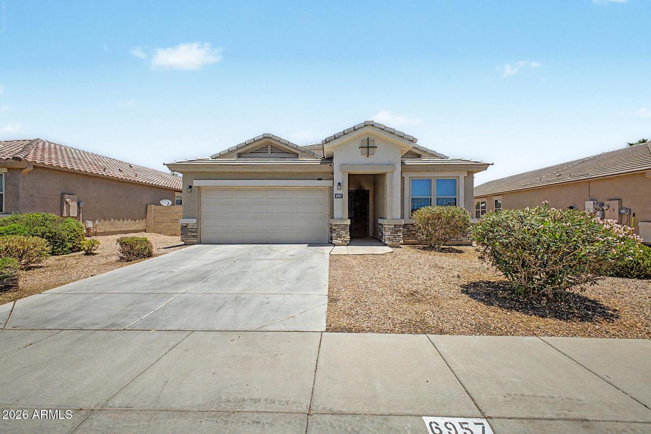 6957 S Blue Hills Dr., Buckeye, AZ 85326