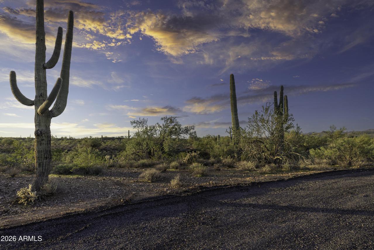 #3 N Quiet Hills Dr. #3, Morristown, AZ 85342