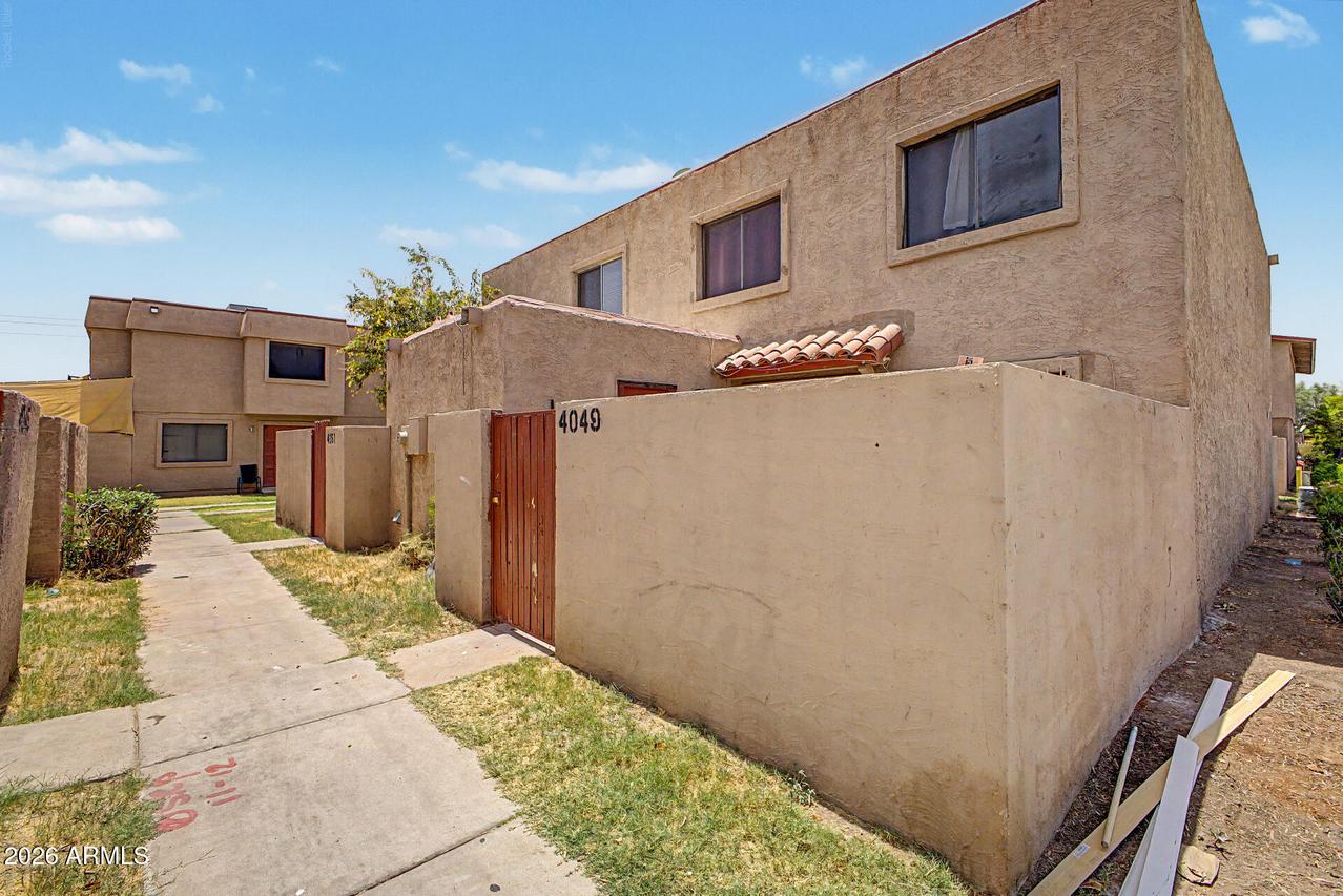 4049 W Reade Ave., Phoenix, AZ 85019