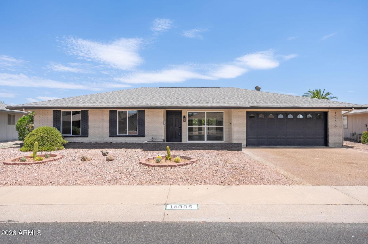 16005 N Nicklaus Ln., Sun City, AZ 85351