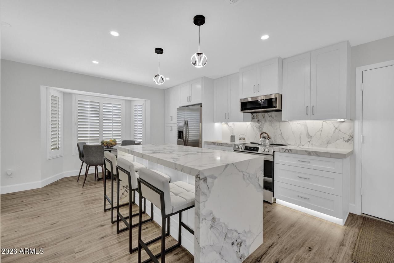 4760 W Wahalla Ln., Glendale, AZ 85308
