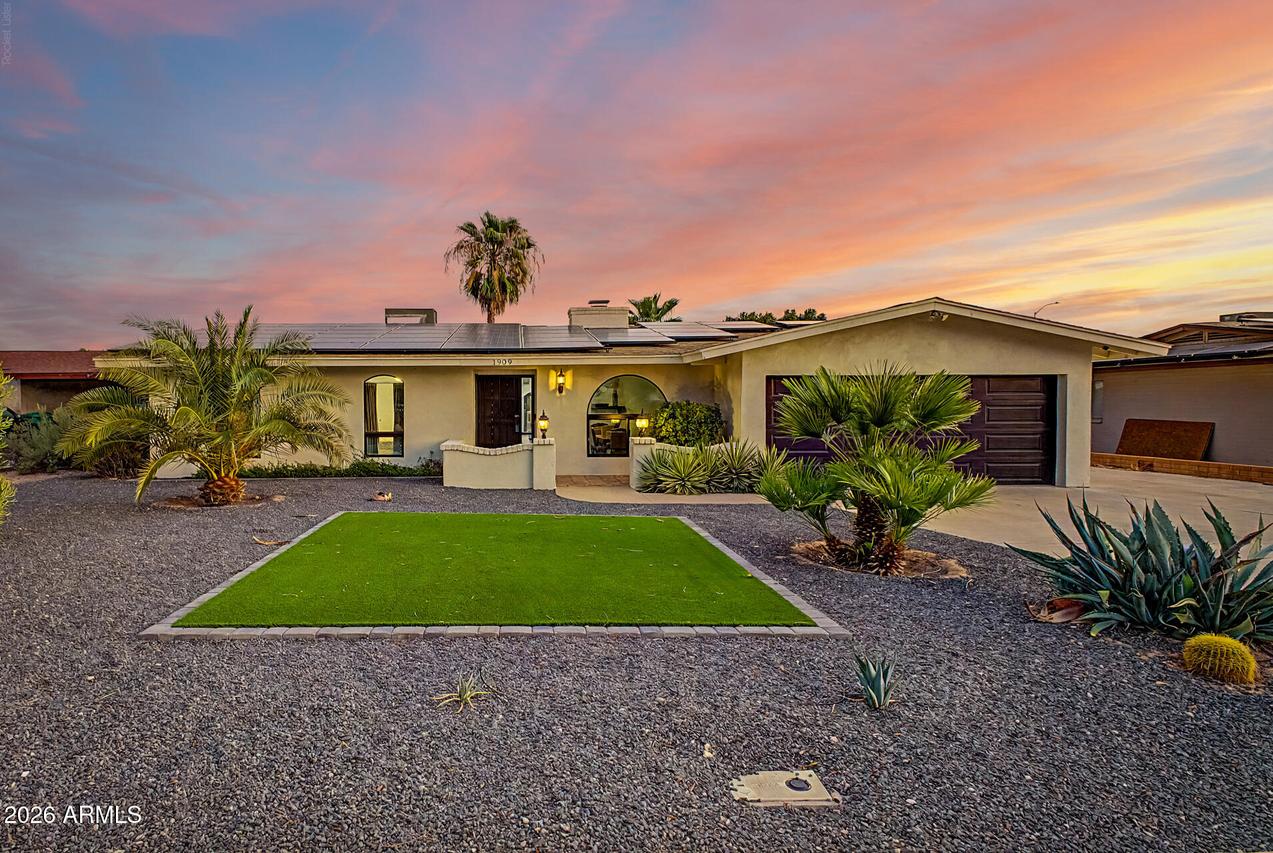 1909 E Inca Cir., Mesa, AZ 85203