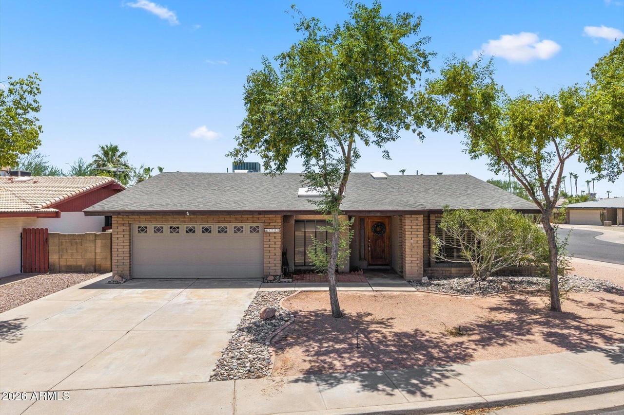 1735 W Isleta Ave., Mesa, AZ 85202