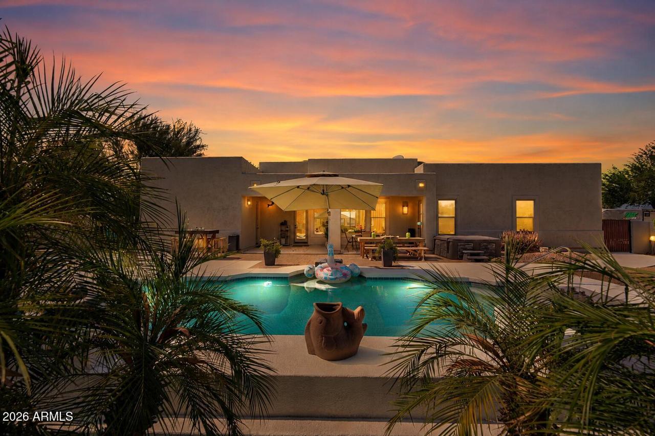39609 N 1st St., Phoenix, AZ 85086