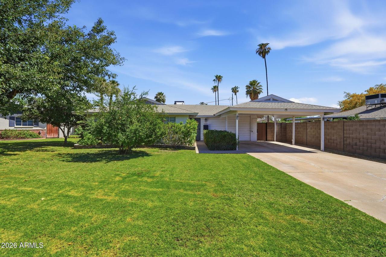 1321 E Earll Dr., Phoenix, AZ 85014