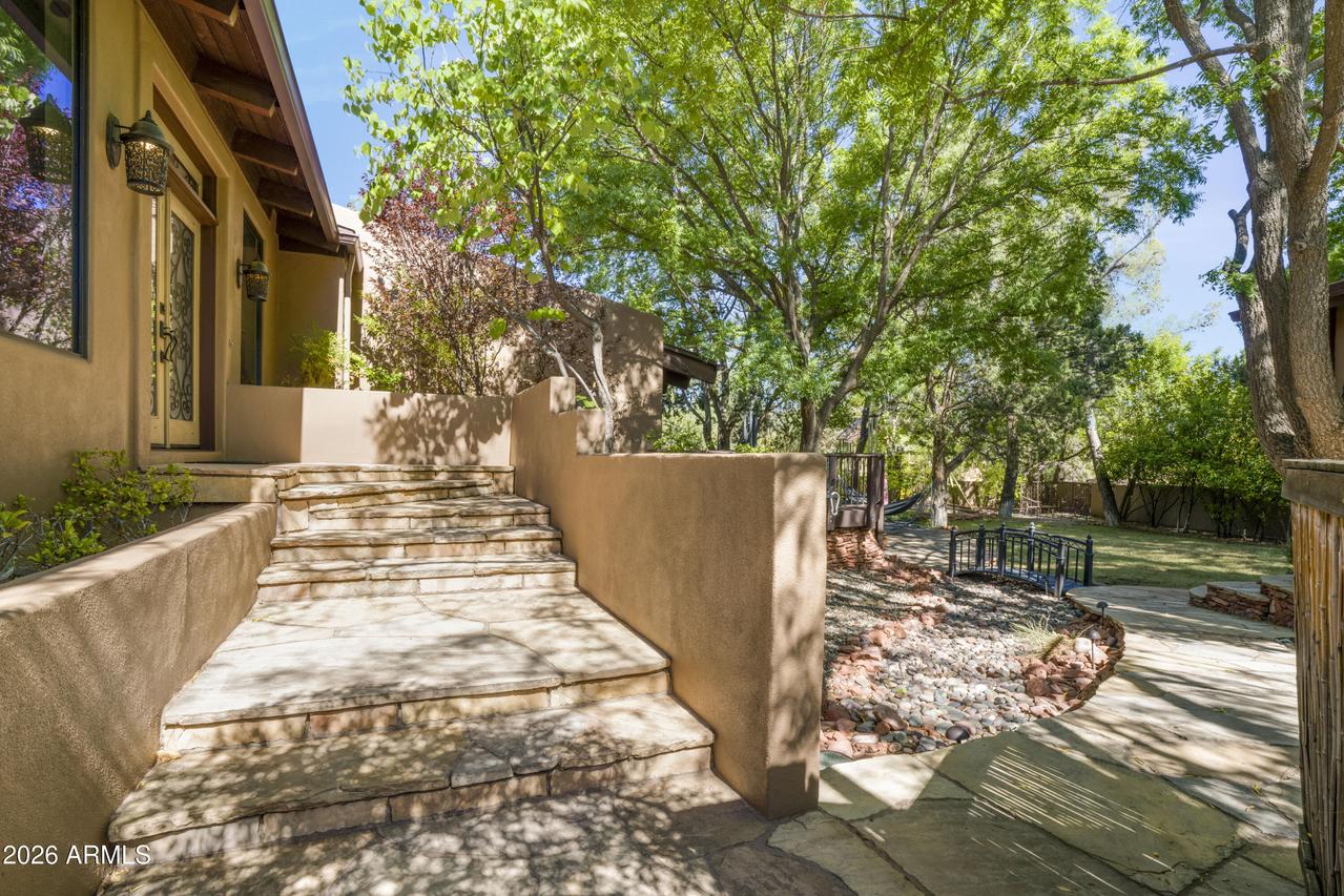 230 Juniper Dr., Sedona, AZ 86336