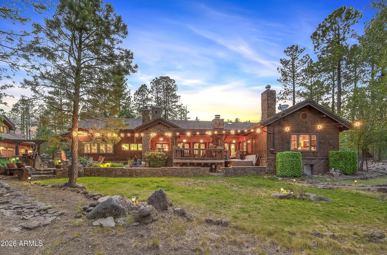2912 N Creekside Dr., Flagstaff, AZ 86001