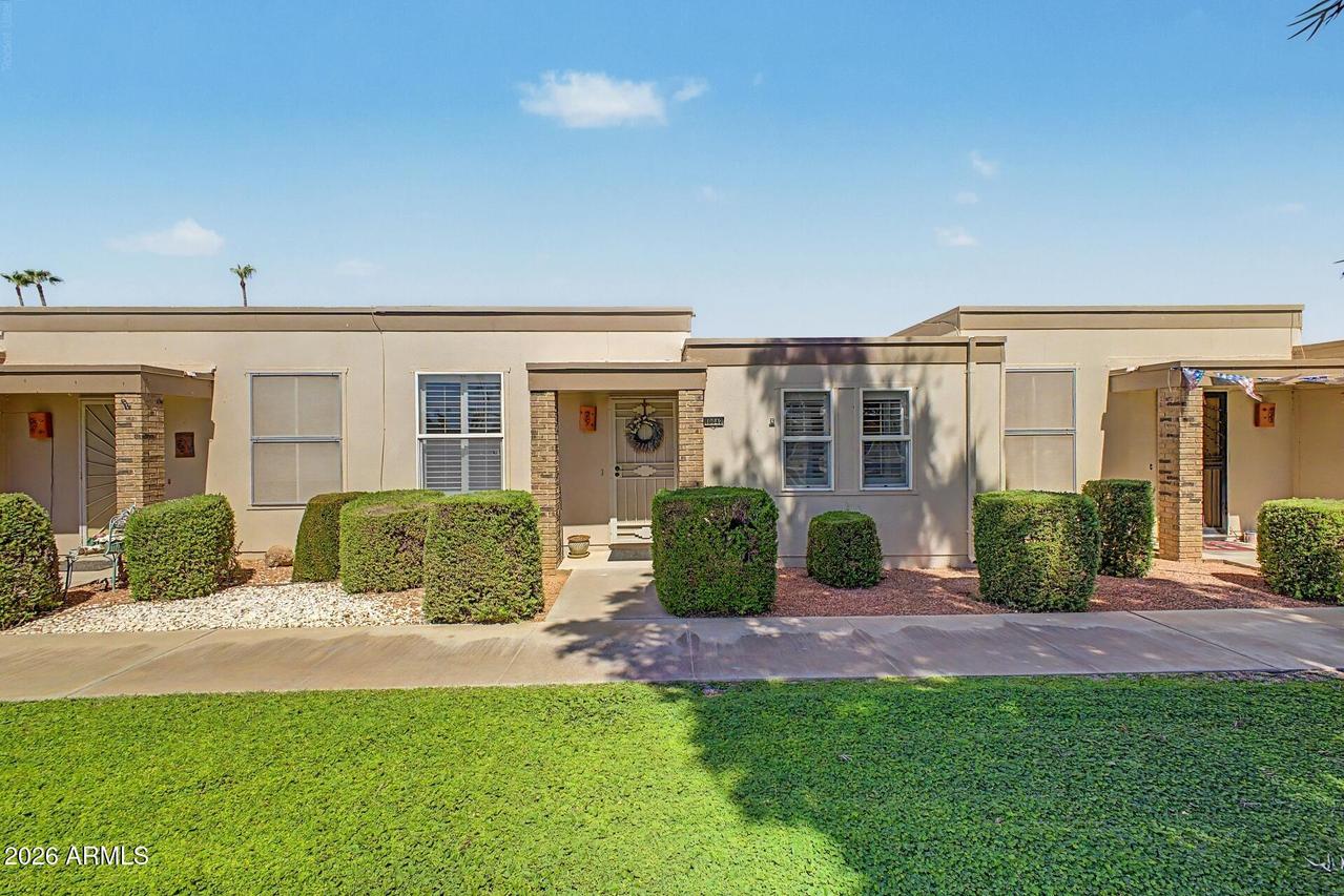 10042 W Hawthorn Dr., Sun City, AZ 85351