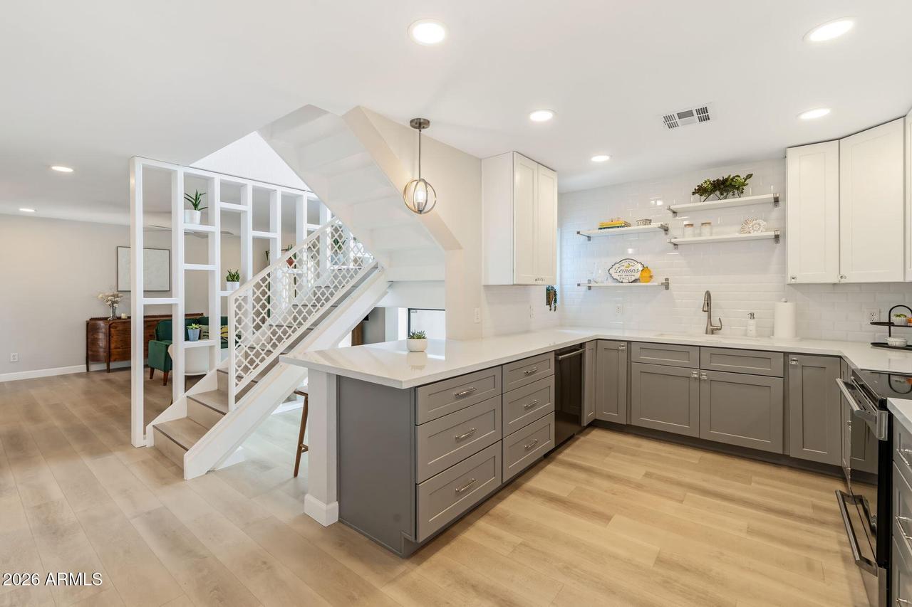 2 W Georgia Ave. #9, Phoenix, AZ 85013