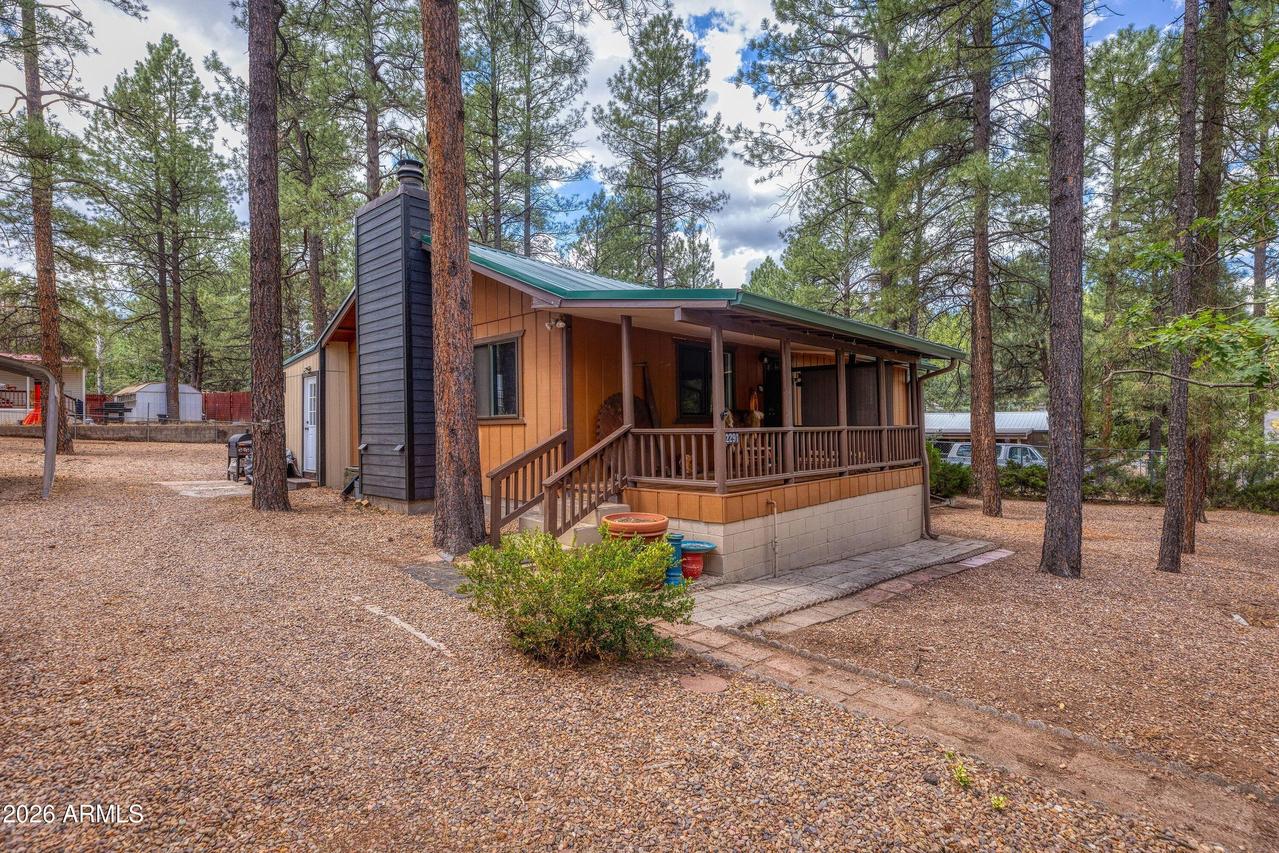 2291 W Savage Cir., Show Low, AZ 85901
