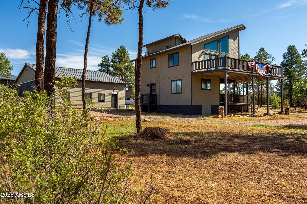2266 Spitfire Cir., Overgaard, AZ 85933