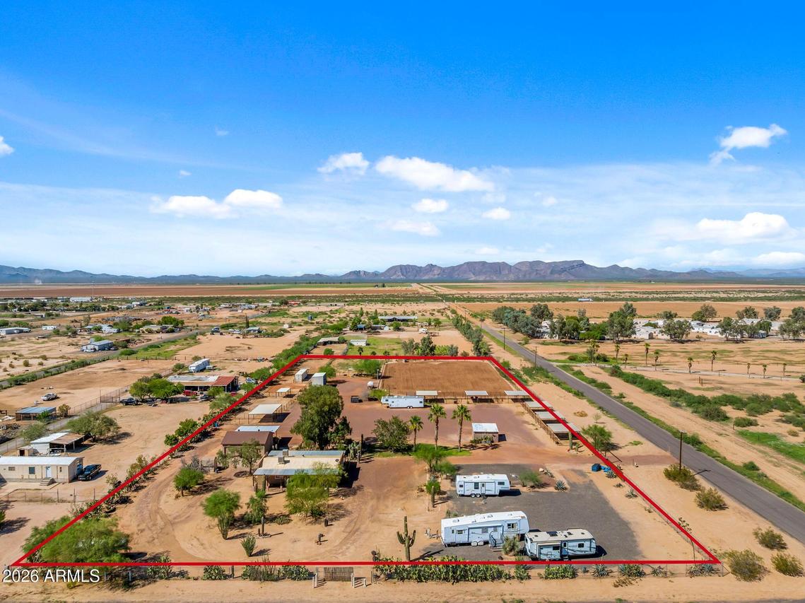 50702 W Hector Rd., Aguila, AZ 85320