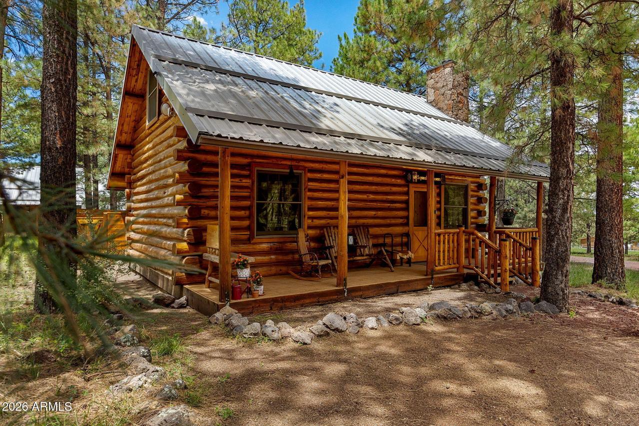 11 County Road N1333, Greer, AZ 85927