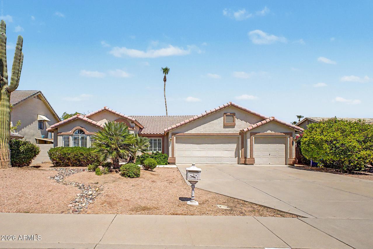2329 N Acacia, Mesa, AZ 85213