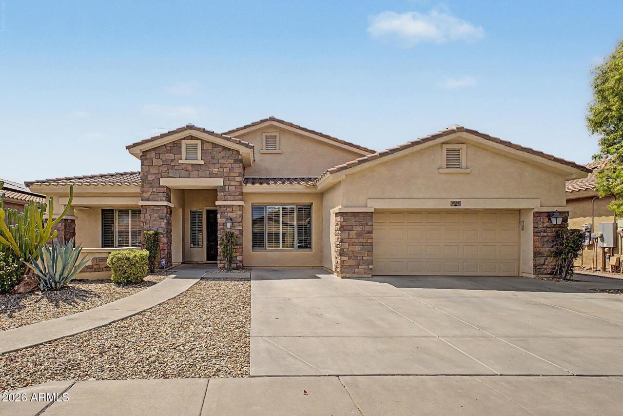2335 W Maya Way, Phoenix, AZ 85085
