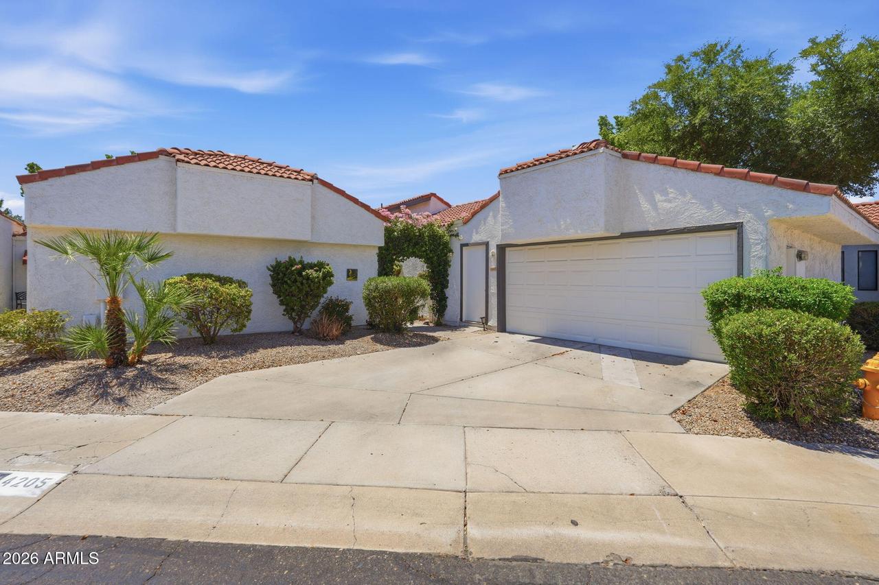 4205 E Ludlow Dr., Phoenix, AZ 85032