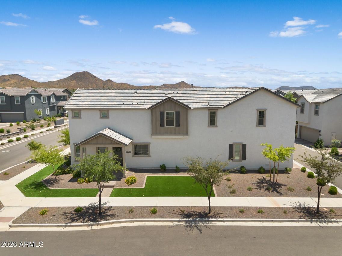 1935 W Hide Tr., Phoenix, AZ 85085