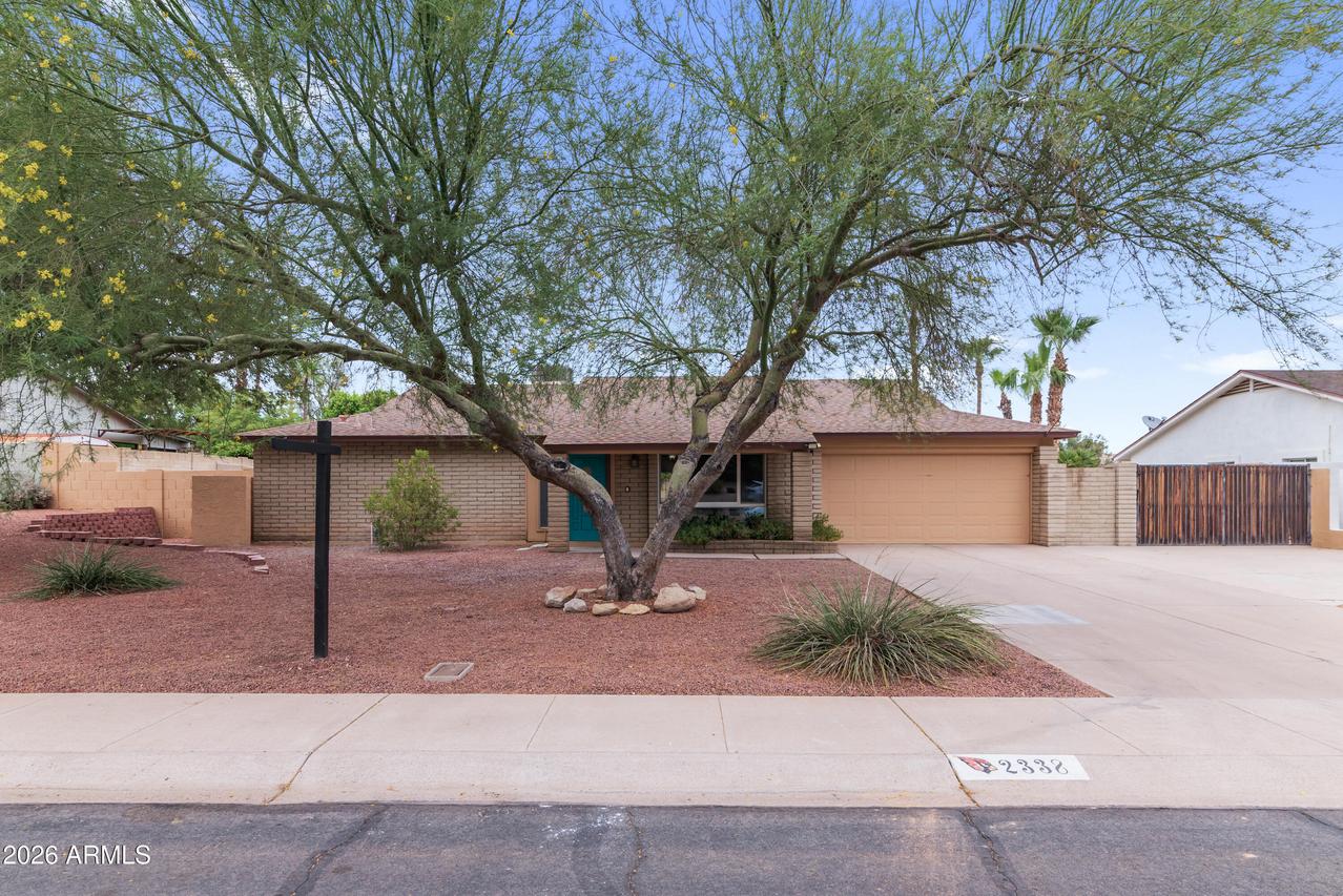 2338 E Yucca St., Phoenix, AZ 85028