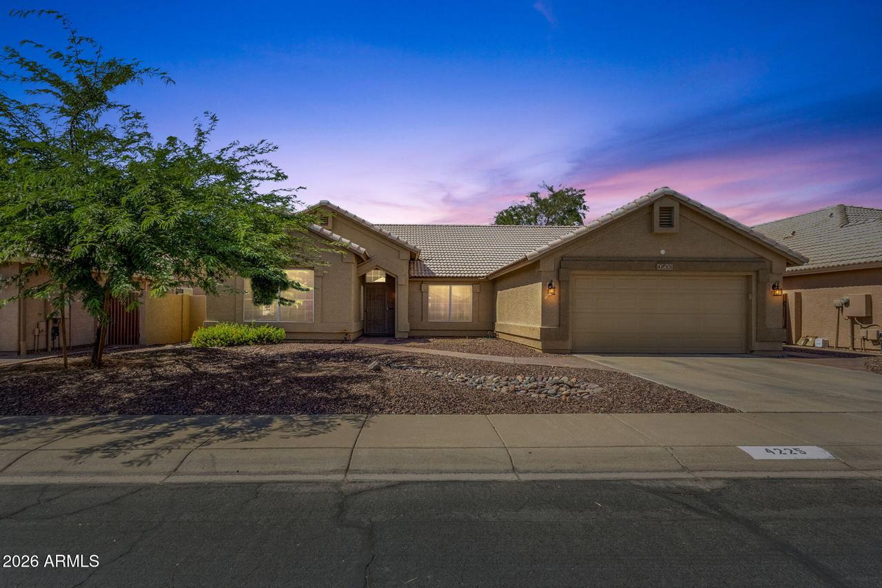 4225 E Cathedral Rock Dr., Phoenix, AZ 85044
