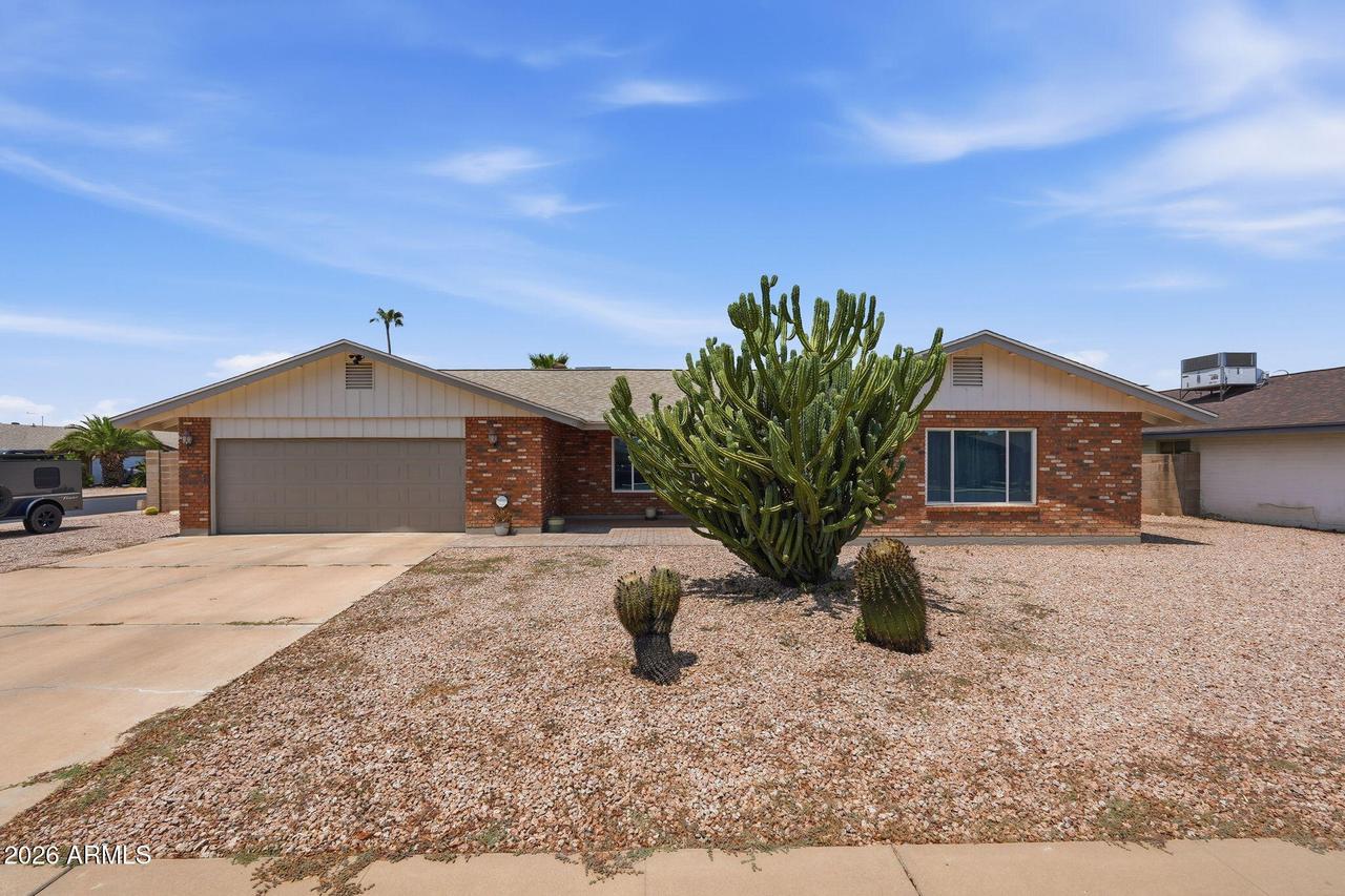 846 N Whiting Cir., Mesa, AZ 85213
