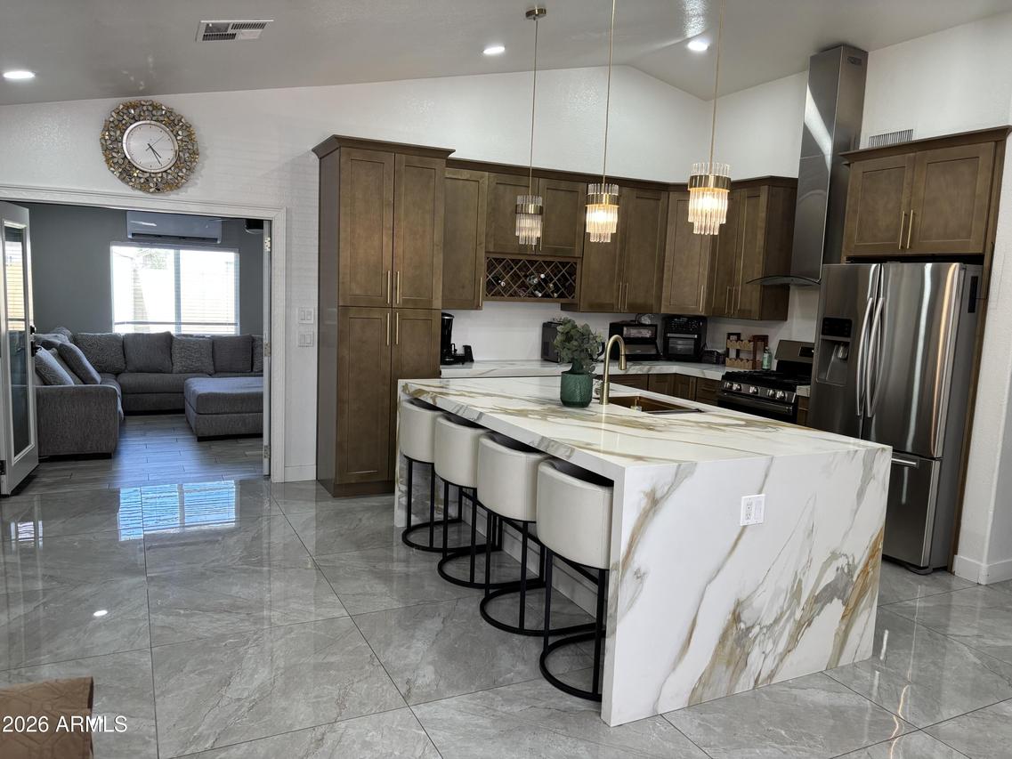 2015 N 89th Dr., Phoenix, AZ 85037