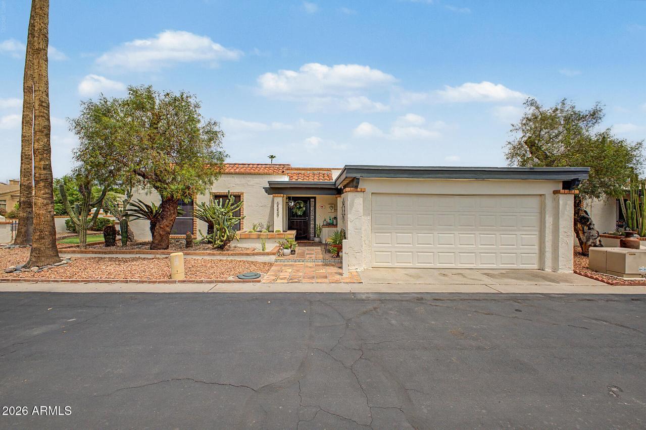 6559 N Villa Manana Dr., Phoenix, AZ 85014