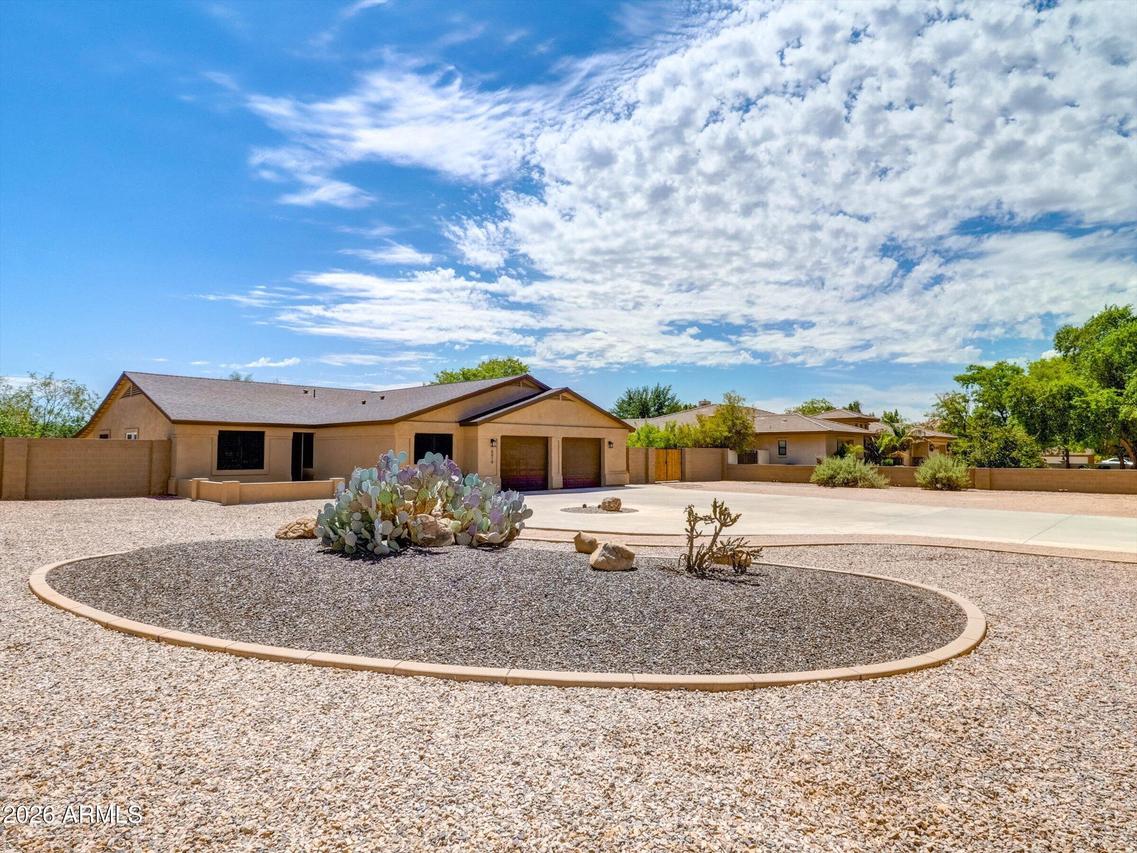 6019 W Greenbriar Dr., Glendale, AZ 85308