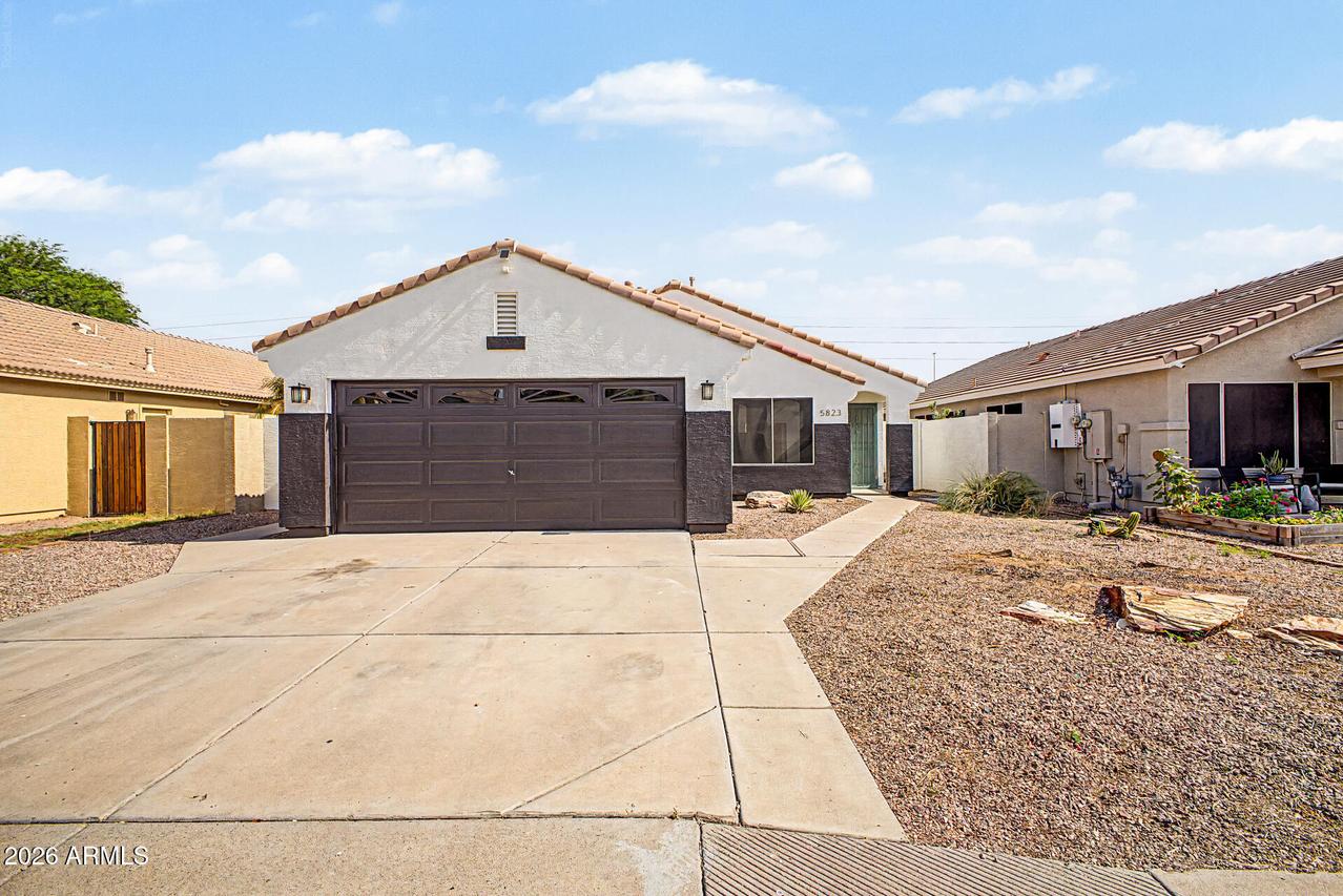5823 E Hopi Cir., Mesa, AZ 85206