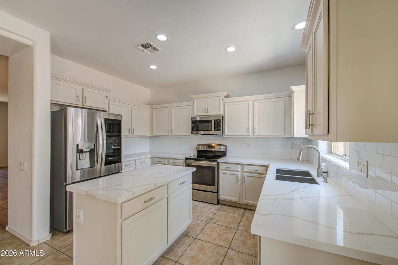42930 W Kendra Way, Maricopa, AZ 85138