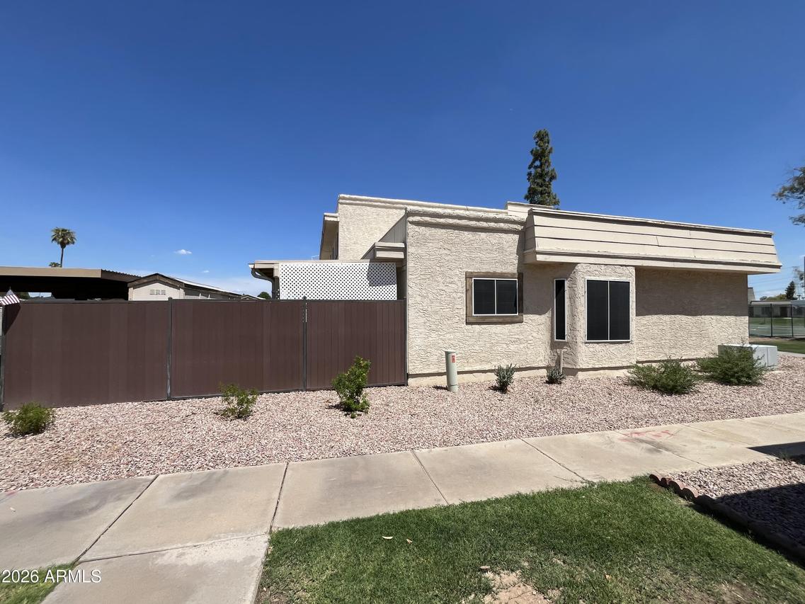 925 E Lodge Dr., Tempe, AZ 85283