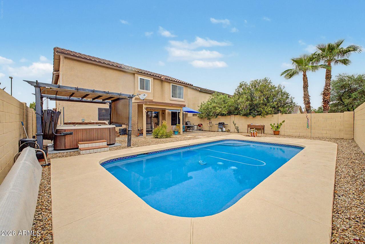 1071 S Honeysuckle Ln., Gilbert, AZ 85296