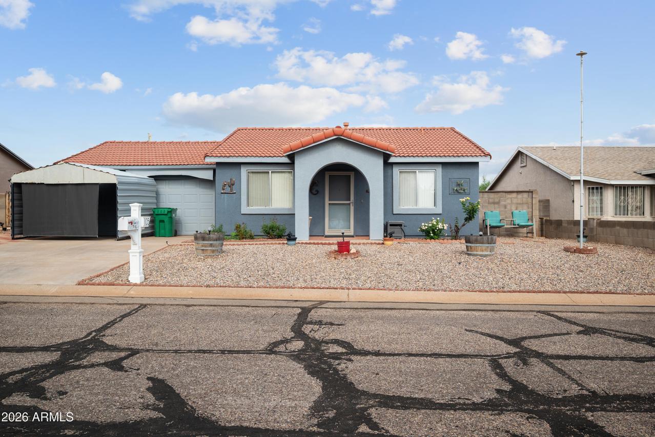 105 Arrowhead Dr., Huachuca City, AZ 85616