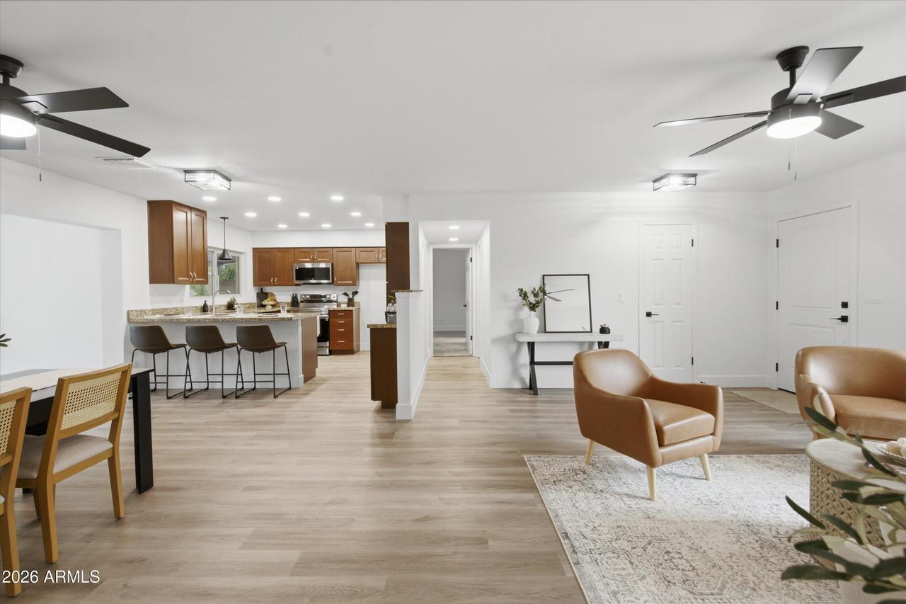 1023 W Carter Dr., Tempe, AZ 85282