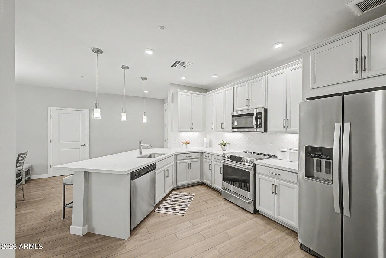 2511 W Queen Creek Rd. #213, Chandler, AZ 85248